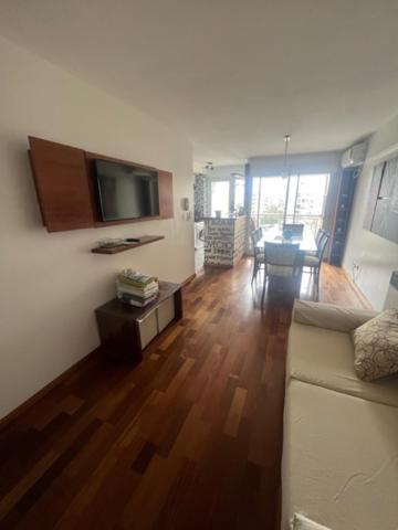 Apartment Manu. Moderno 2 Grande Y Luminoso. 2 Banos. Cochera. Amenities *